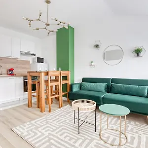 https://elegance.fr-paris.fr